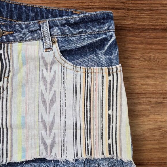 Trillium Y2K Denim Patchwork Low Rise Shorts Shorts - Picture 3 of 5